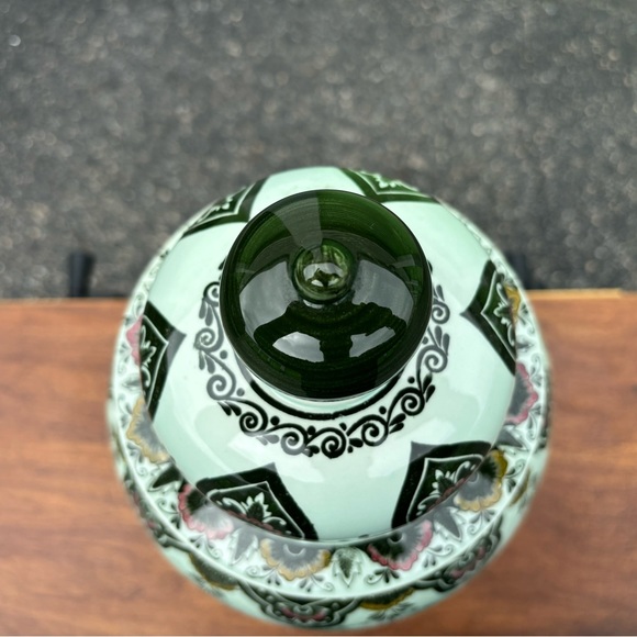 Green Villeroy and Boch Paon Falence Covered Urn - Picture 5 of 7